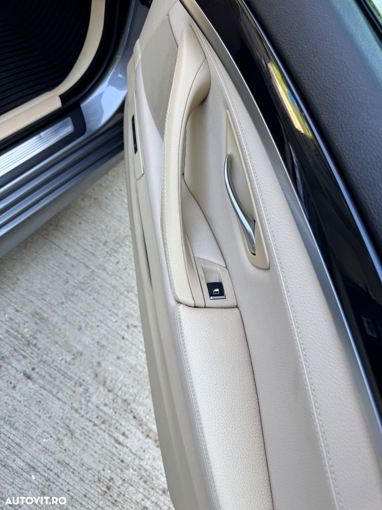 BMW Seria 5 530d xDrive AT - 10