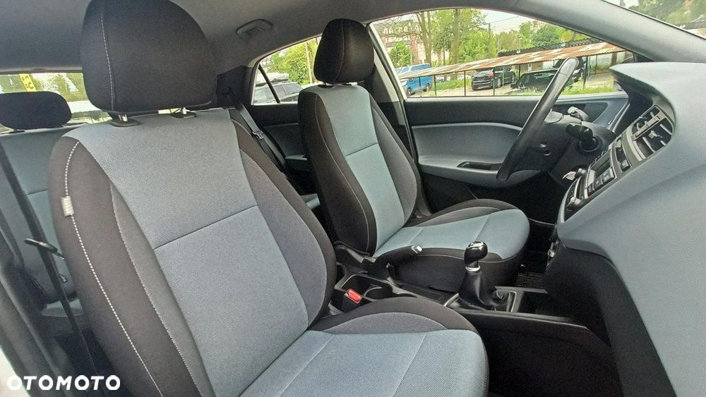 Hyundai i20 1.2 Classic Plus - 40
