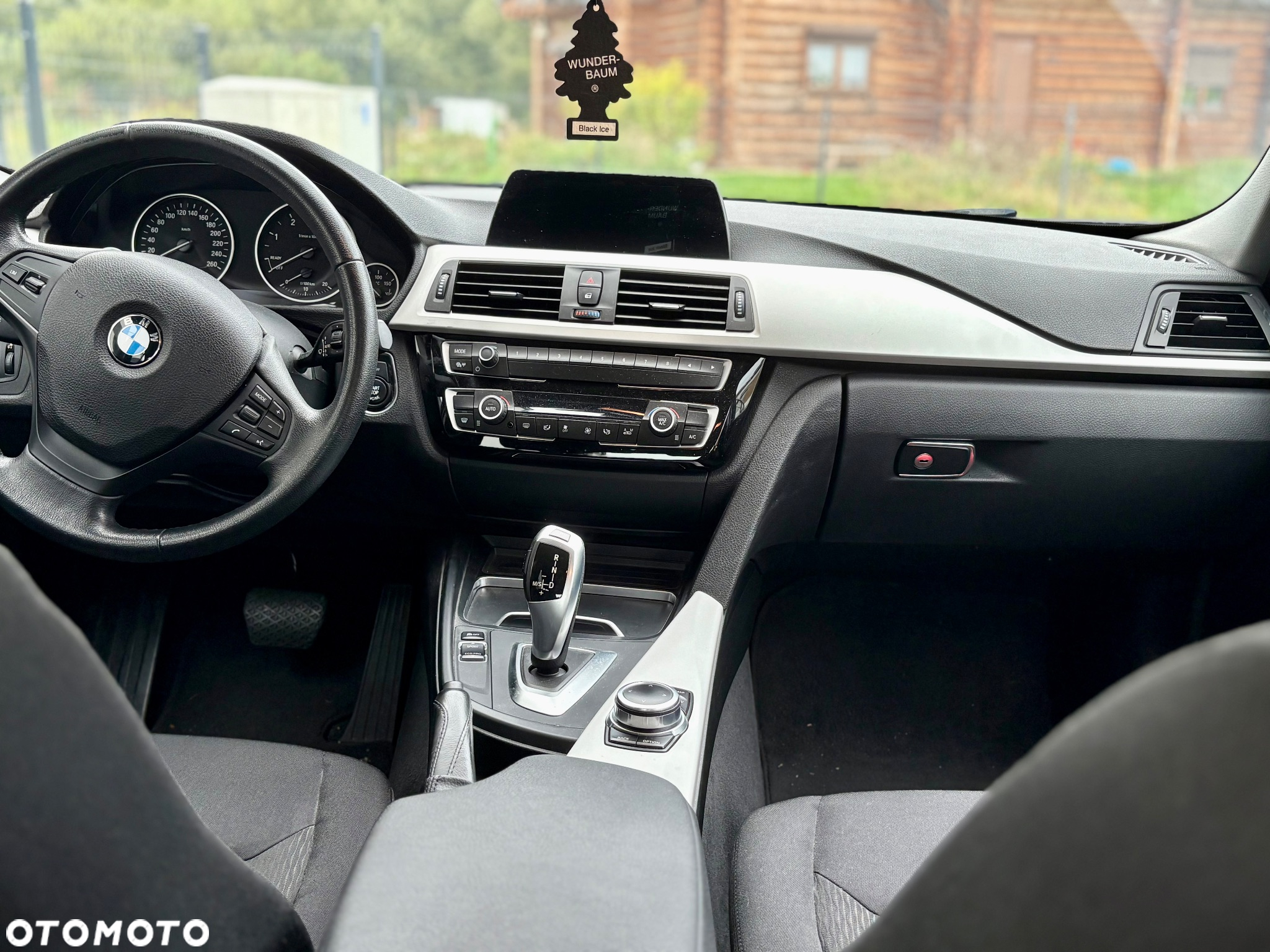 BMW Seria 3 318d - 16