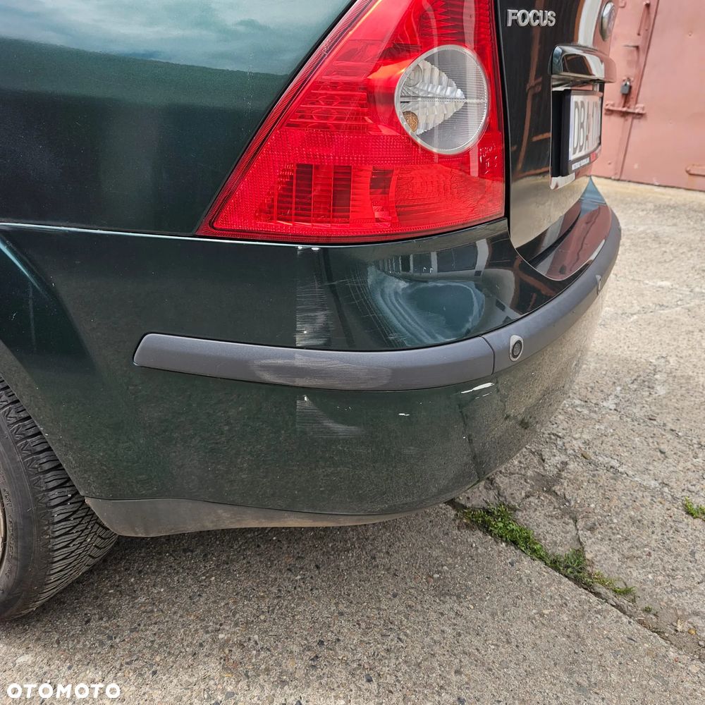 Ford Focus 1.6 Ghia - 12