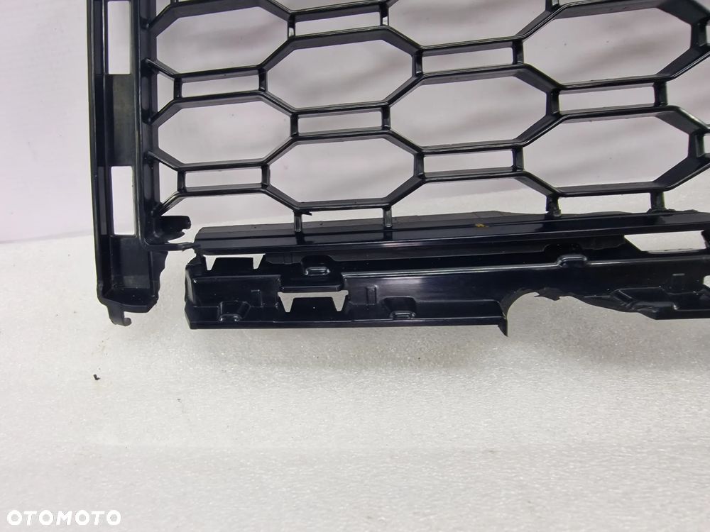 BMW X5 G05 M-PAKIET KRATKA ŚRODKOWA ZDERZAKA PRZEDNIEGO PRZÓD , NR 51118069211 , NR AUKCJI KR126 - 7