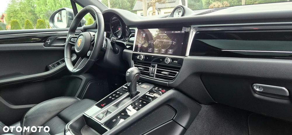 Porsche Macan T - 31
