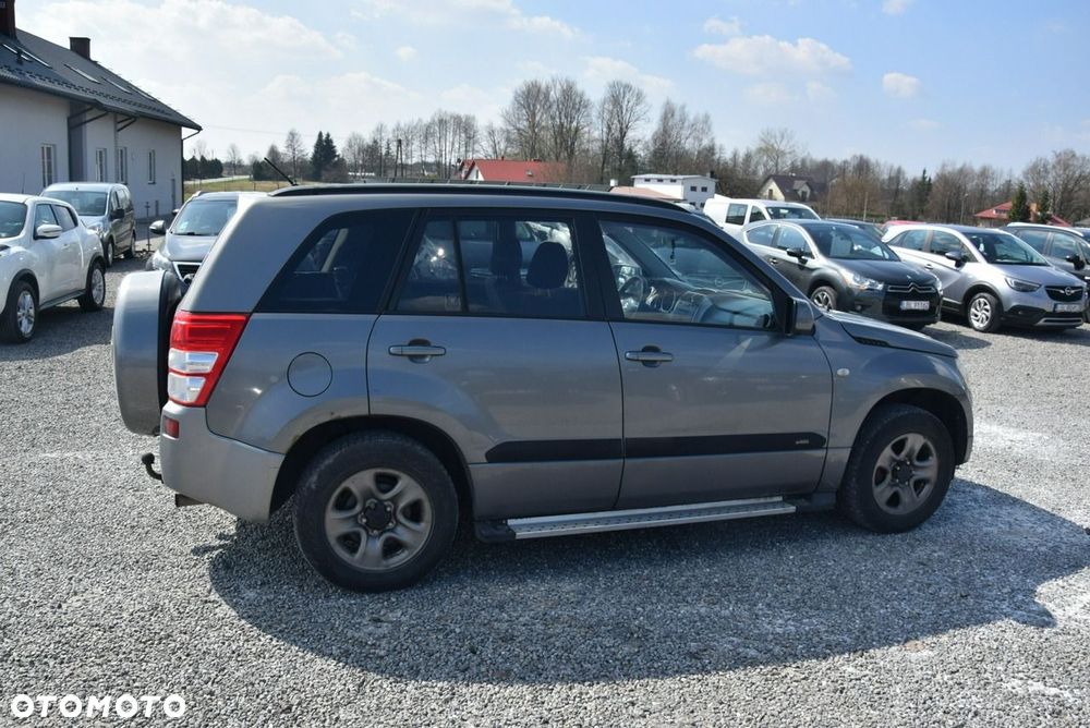 Suzuki Grand Vitara 2.0 Automatik Comfort Limited - 11