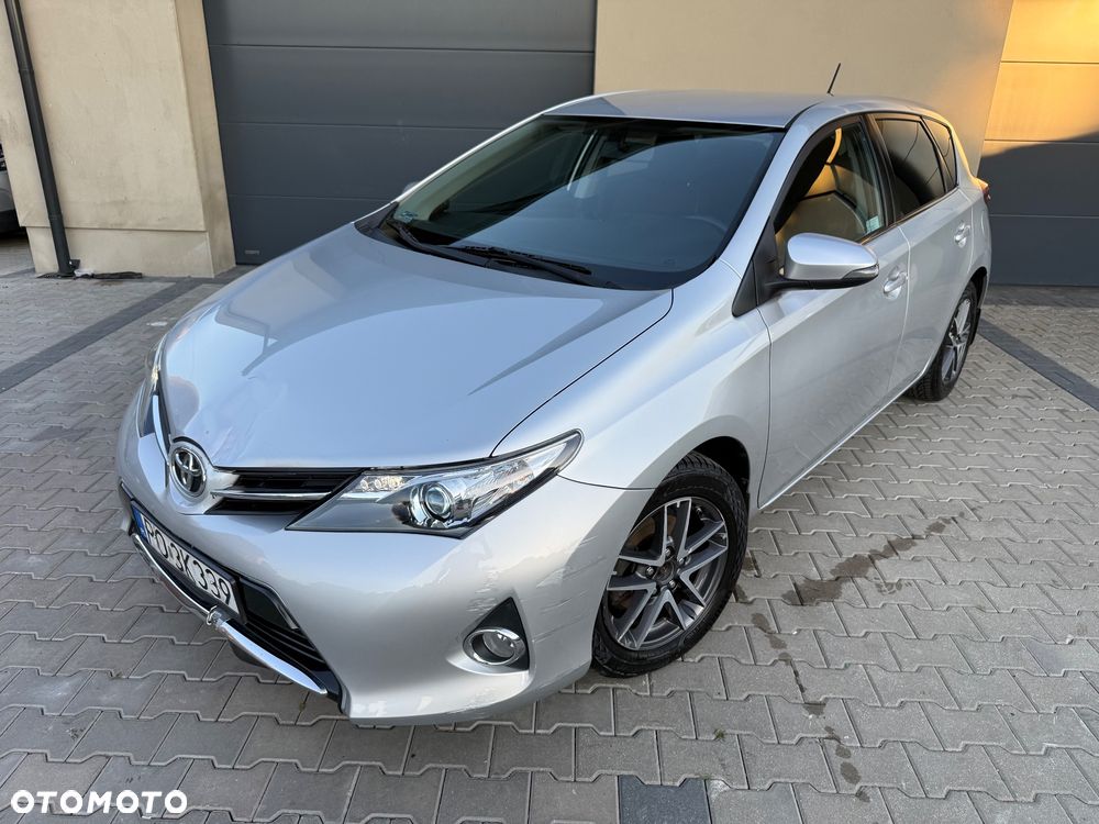 Toyota Auris 1.6 Premium Comfort - 30