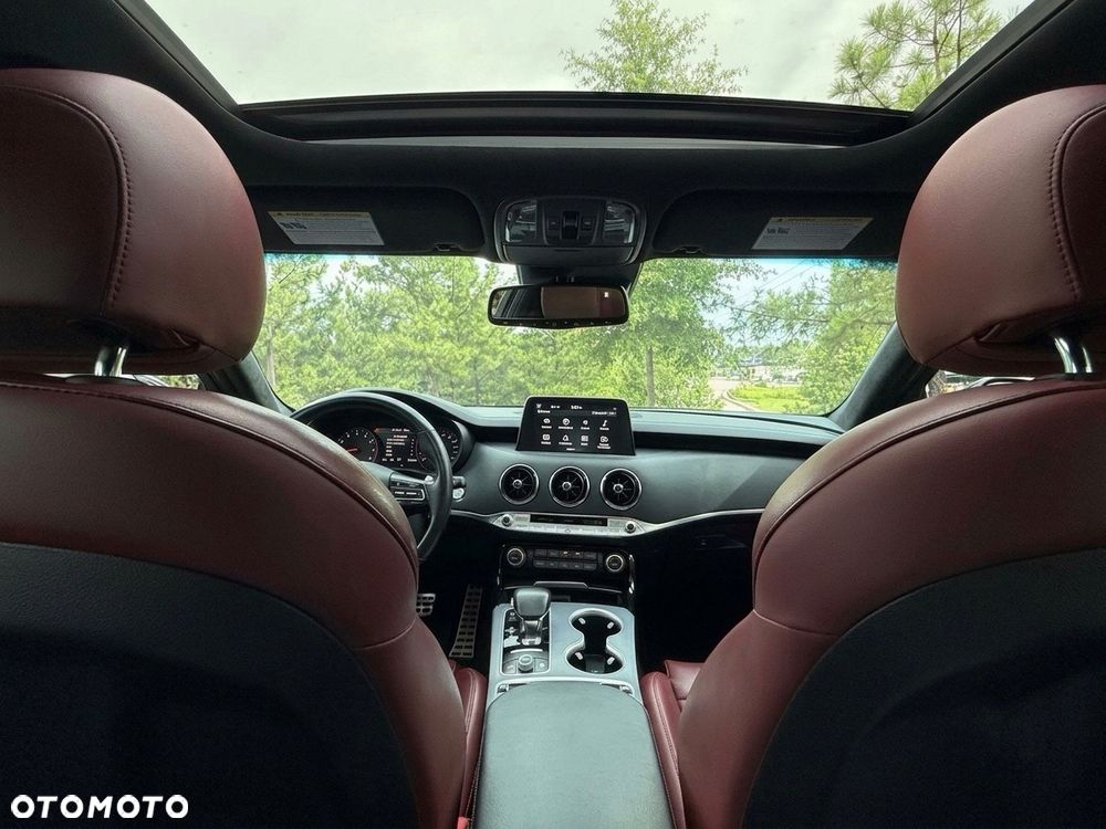 Kia Stinger - 13