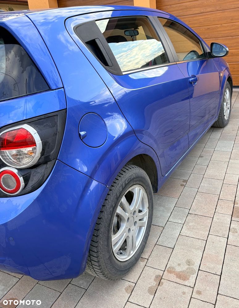 Chevrolet Aveo - 5