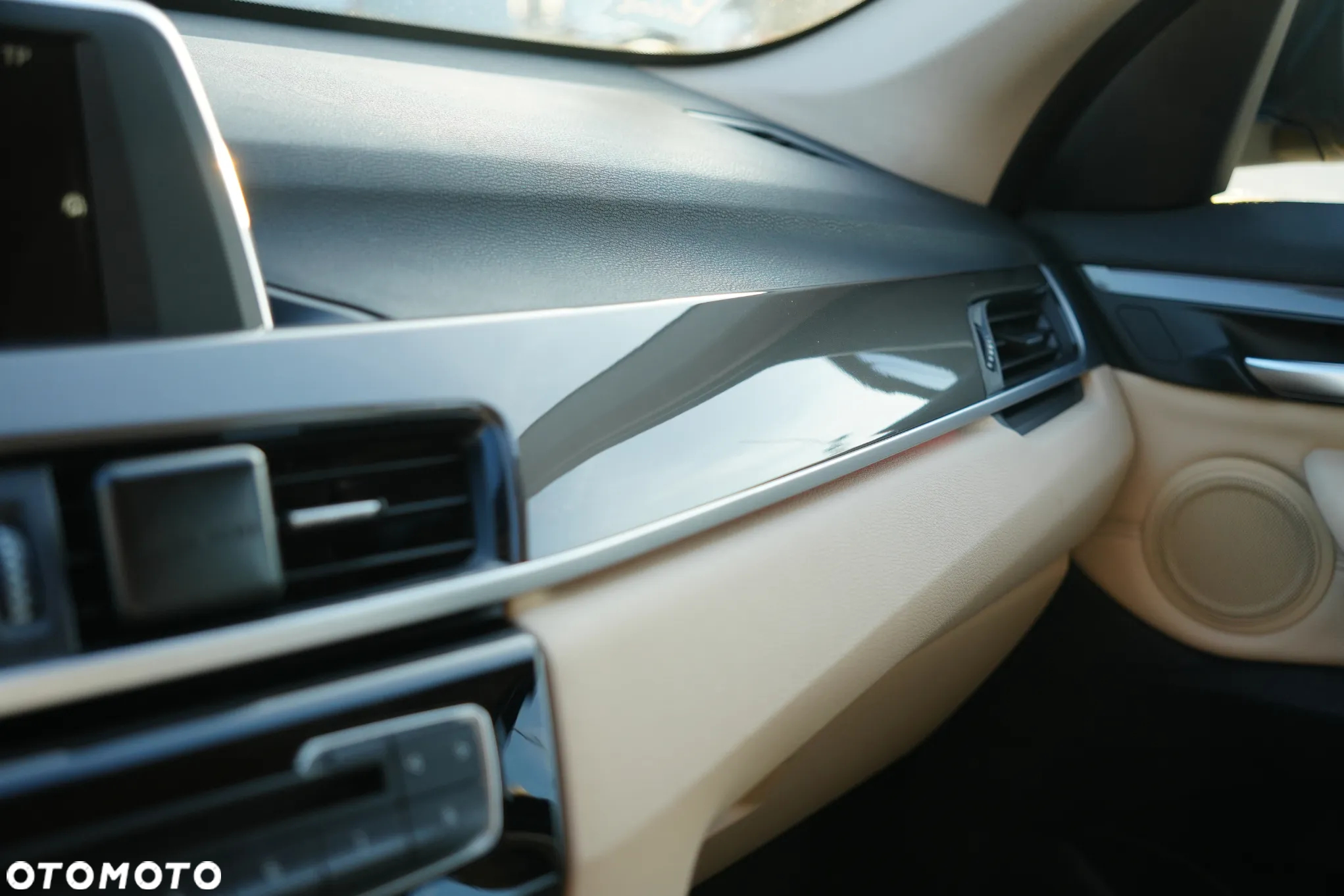 BMW X1 sDrive18i Advantage - 22