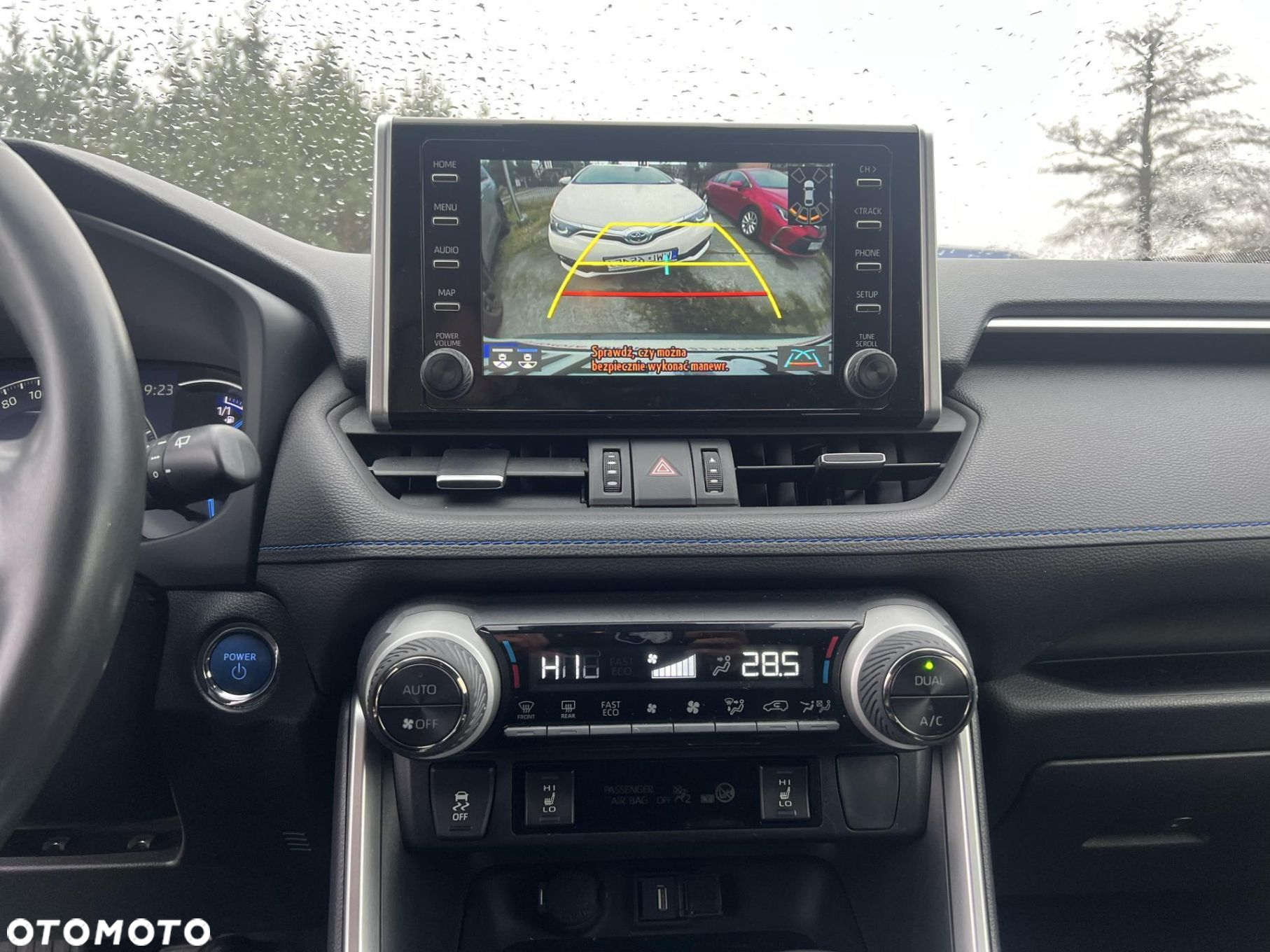 Toyota RAV4 - 13