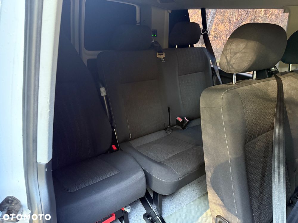 Volkswagen Caravelle 2.0 TDI L2 Comfortline DSG - 10