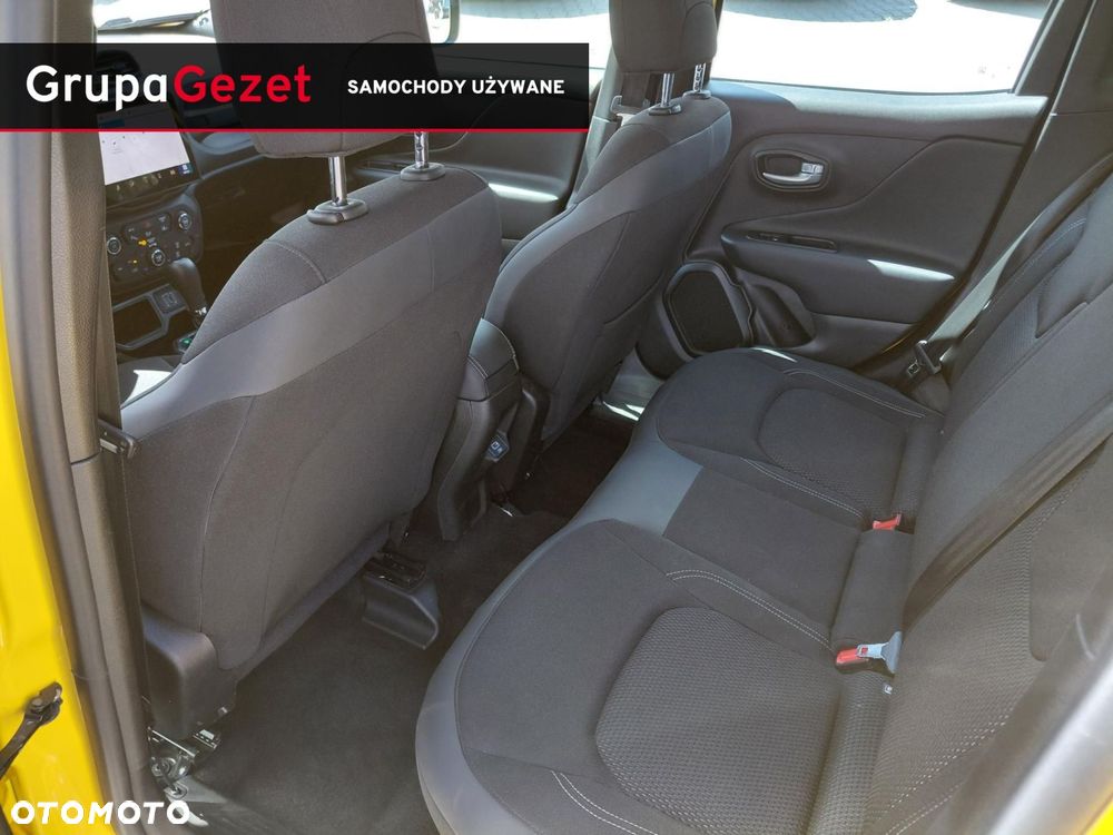 Jeep Renegade - 12