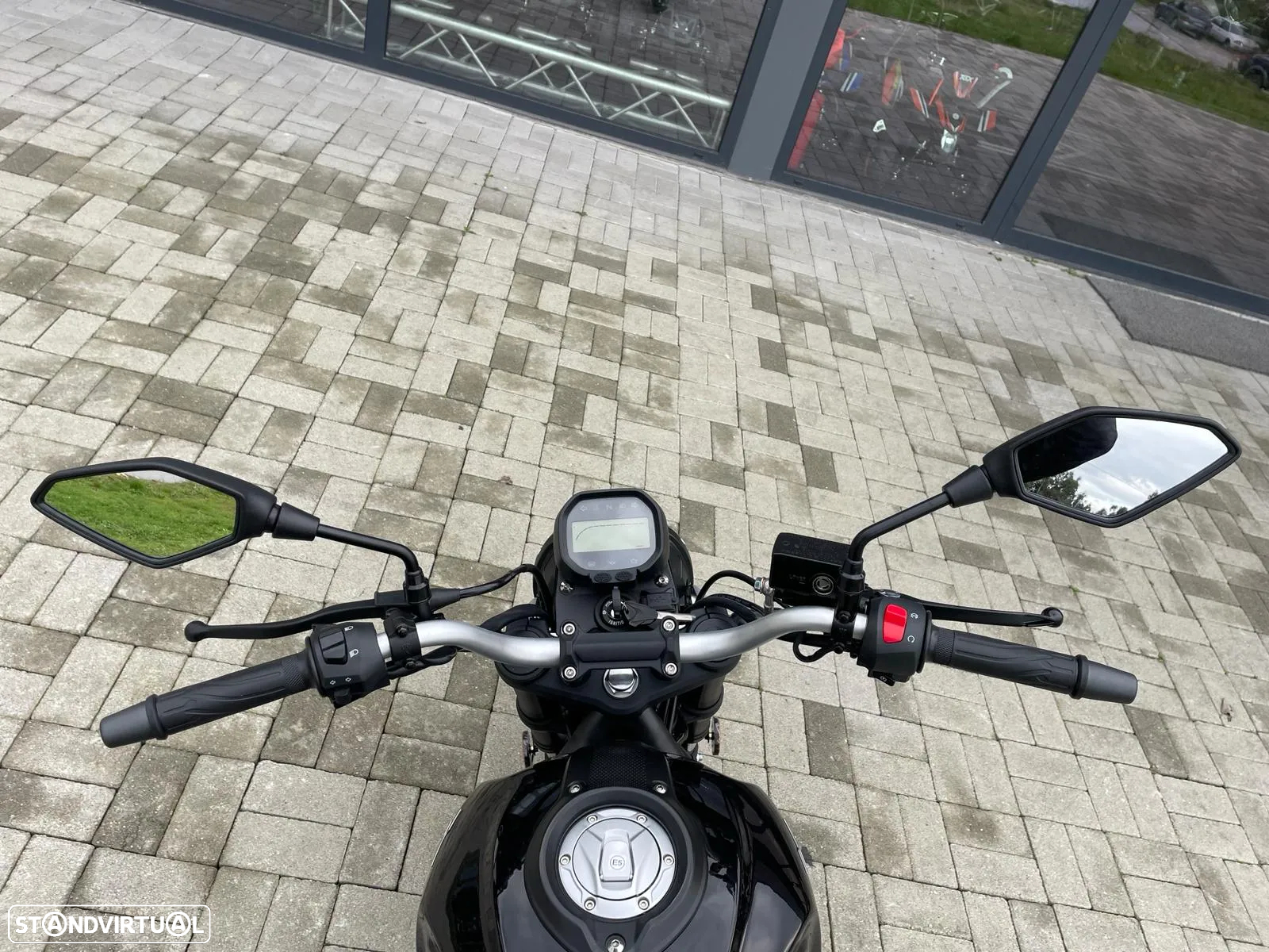Voge 300AC - 8