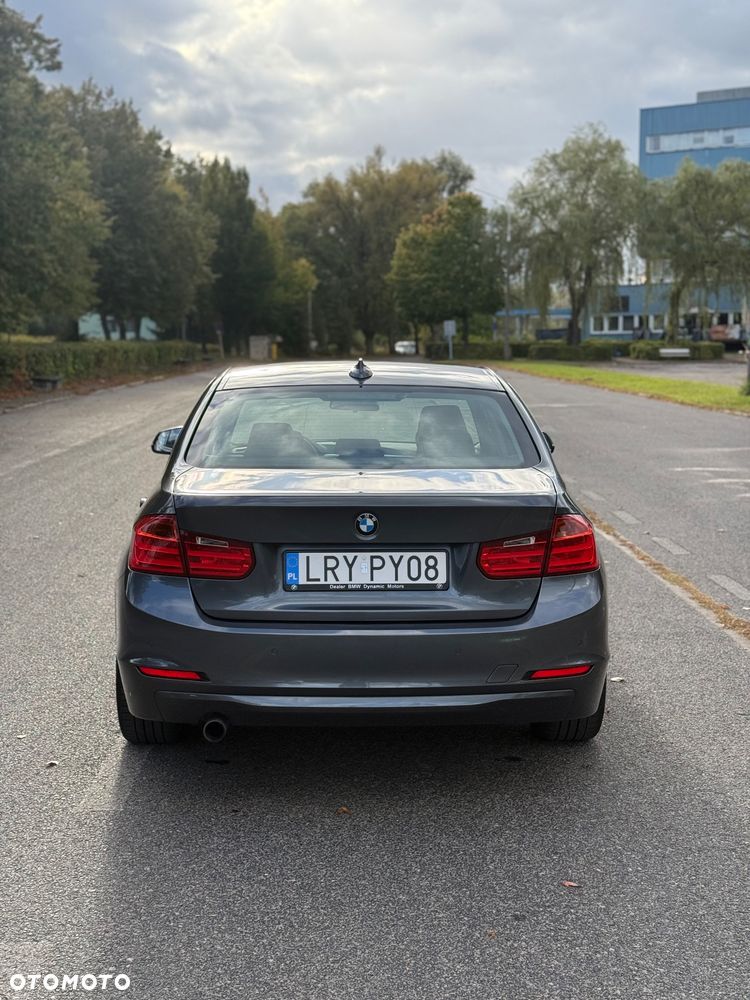BMW Seria 3 316d Sport Line - 4