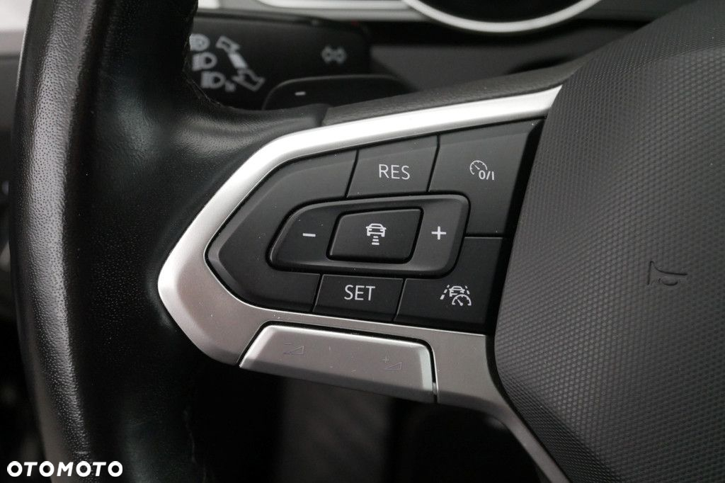 Volkswagen Passat 2.0 TSI Business DSG - 24
