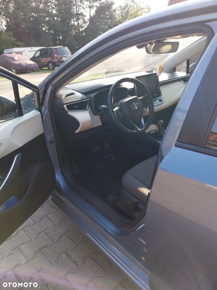 Toyota Corolla 1.8 Hybrid Comfort - 17