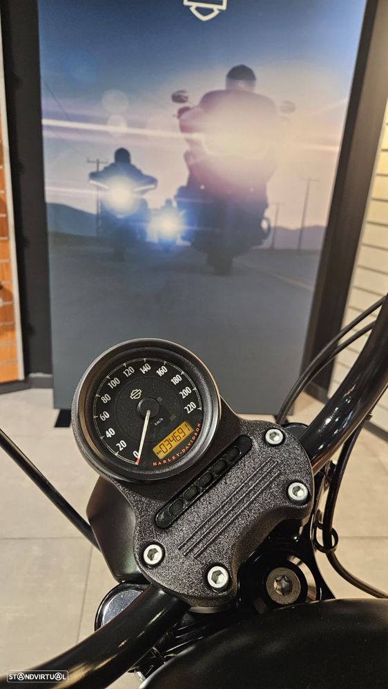 Harley-Davidson Sportster Iron 883 - 9