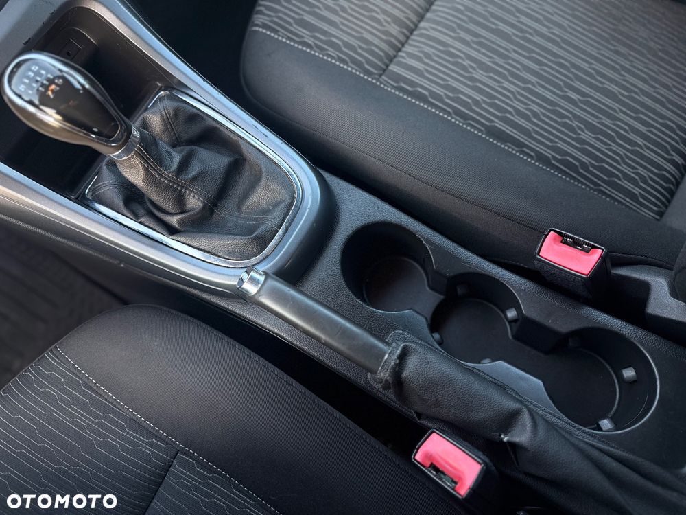 Opel Astra 1.7 CDTI DPF White Edition - 17