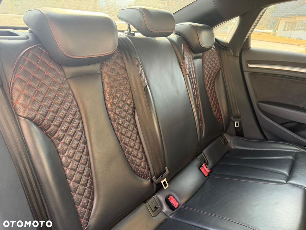 Audi RS3 Limousine - 17