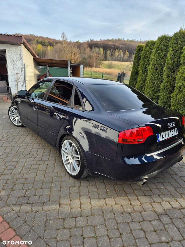 Audi A4 Limousine - 25