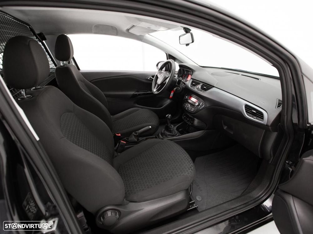 Opel Corsa Van Outro - 8