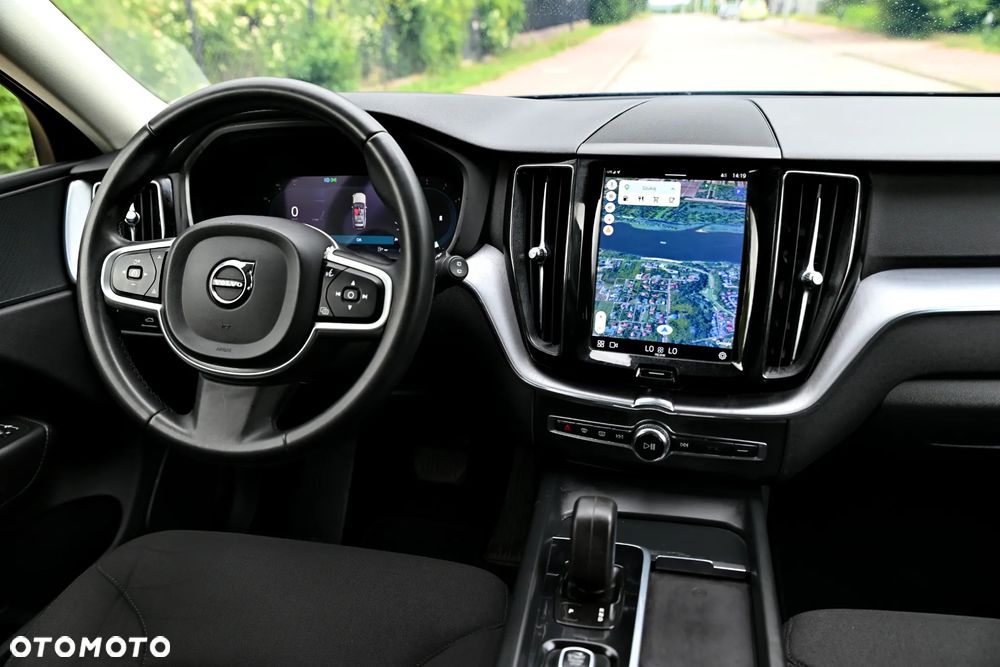 Volvo XC 60 B4 D AWD Geartronic Momentum Pro - 26