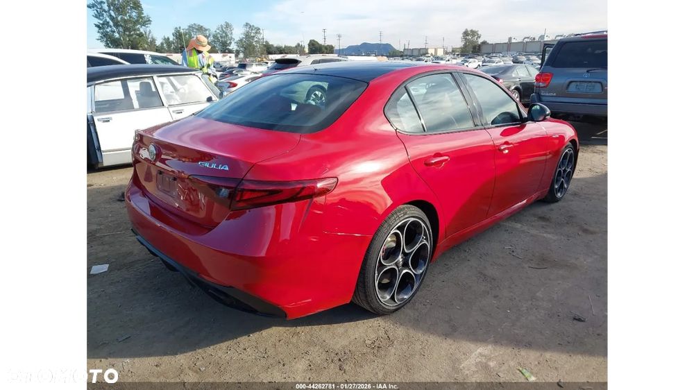 Alfa Romeo Giulia - 6