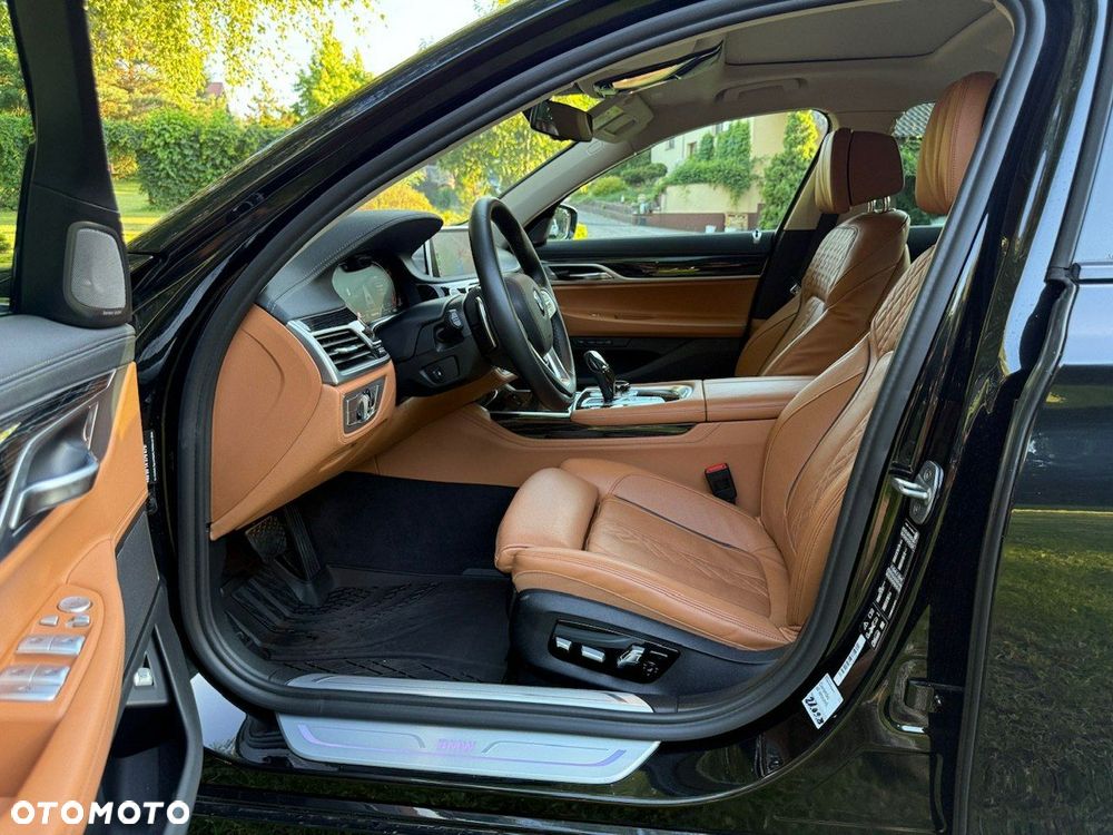 BMW Seria 7 - 17