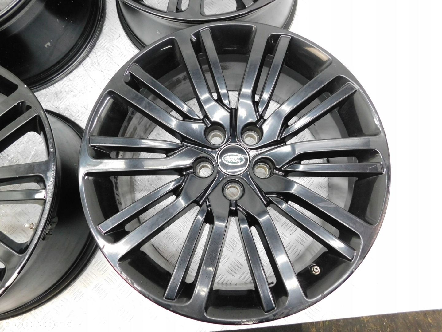 FELGI ALUMINIOWE 9,5Jx21 RANGE ROVER DISCOVERY V - 6