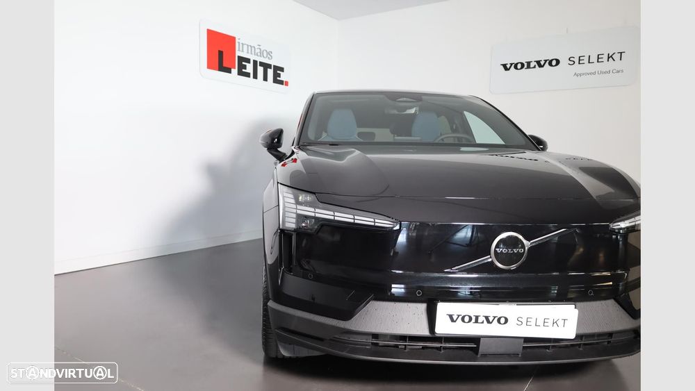 Volvo EX30 69 kWh Single Motor Extended Range Plus - 4