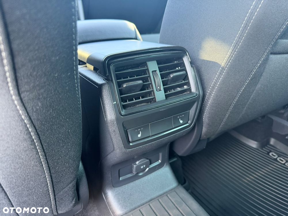 Skoda Karoq 2.0 TDI SCR 4x4 Sportline DSG - 12