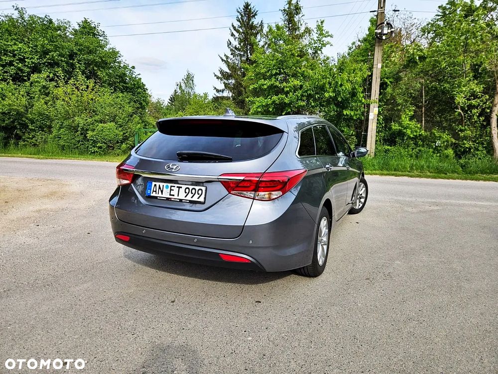 Hyundai i40 Kombi blue 1.7 CRDi Premium - 16