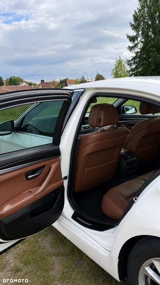 BMW Seria 5 520d - 12