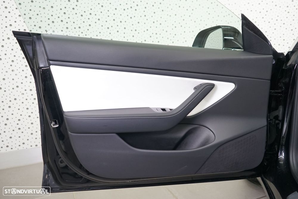 Tesla Model 3 Standard Range Plus RWD - 18