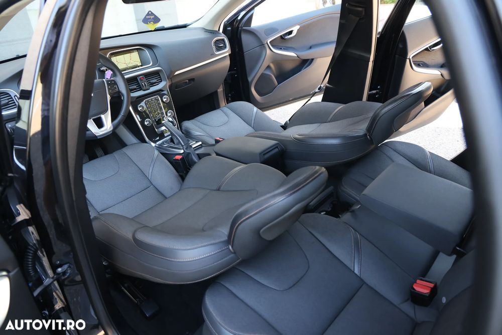 Volvo V40 - 8