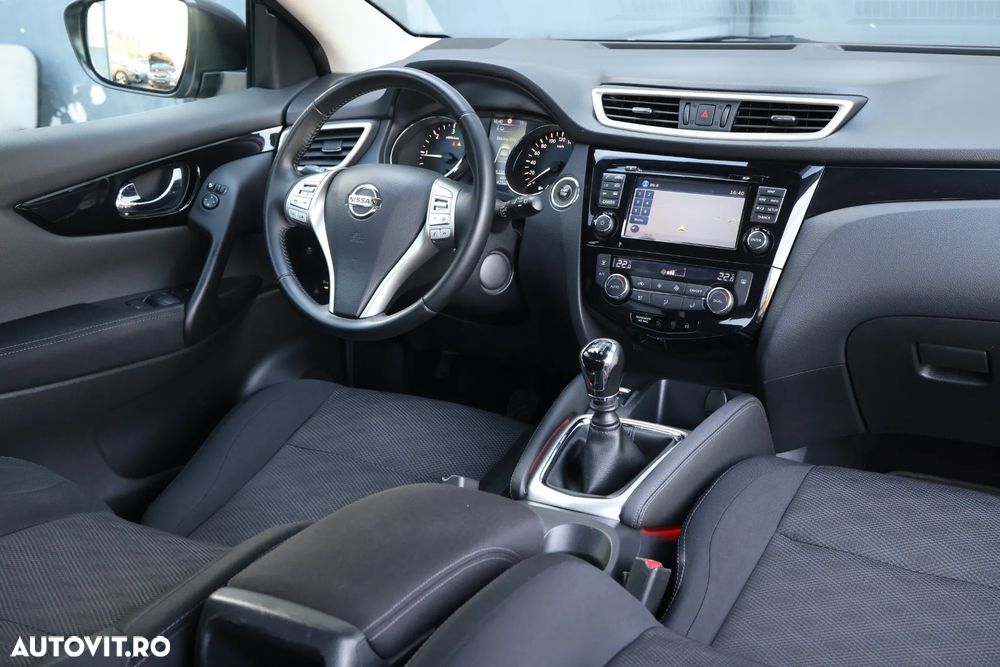 Nissan Qashqai 1.5 DCI Start/Stop N-Connecta - 16