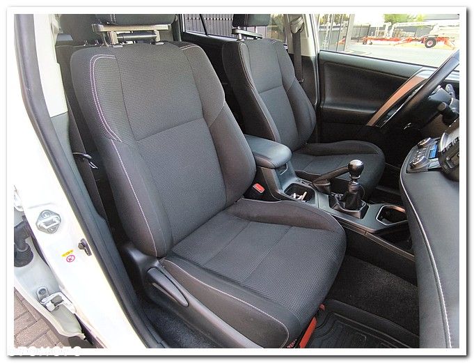 Toyota RAV4 2.0 D-4D 4x2 Start-Stop Executive - 23