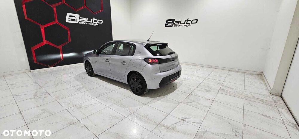 Peugeot 208 - 6