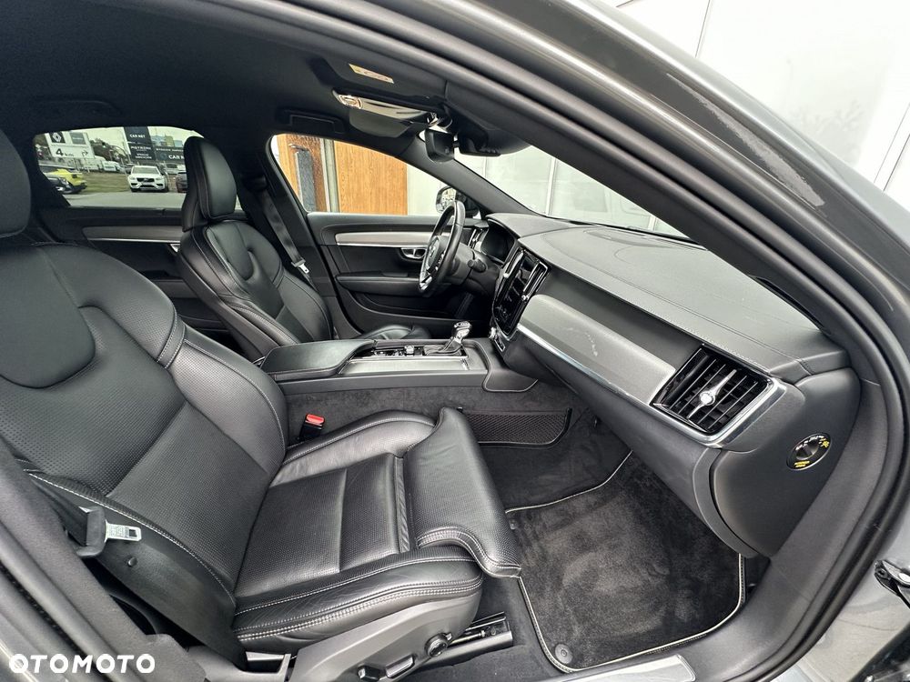 Volvo S90 - 31