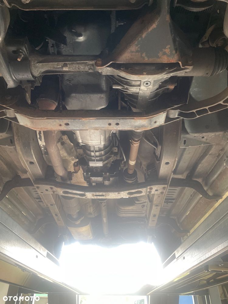 Jeep Cherokee - 18