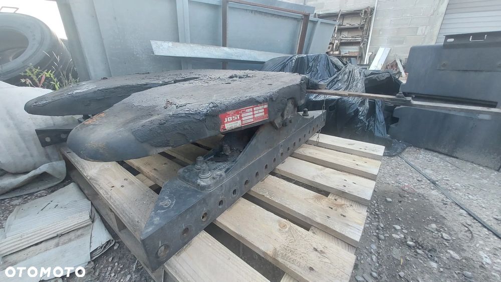Volvo łapy siodła 160 mm Jost ; 130mm Saf/Holland/GF - 3