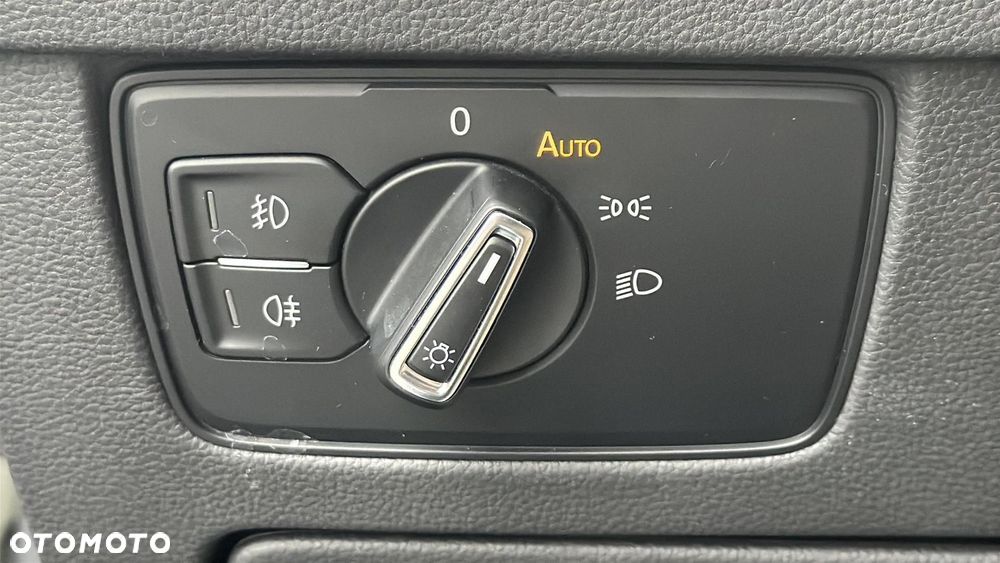 Volkswagen Passat 1.5 TSI EVO Business - 29