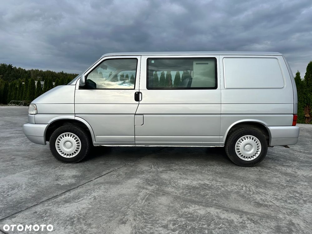 Volkswagen TRANSPORTER T4 2.5 TDI 102 KM BRYGADÓWKA 6 OSÓB LIFT - 12