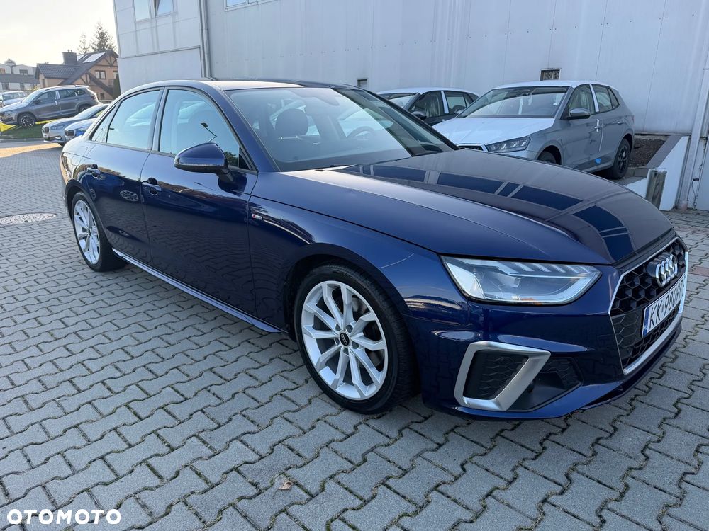 Audi A4 Limousine - 4