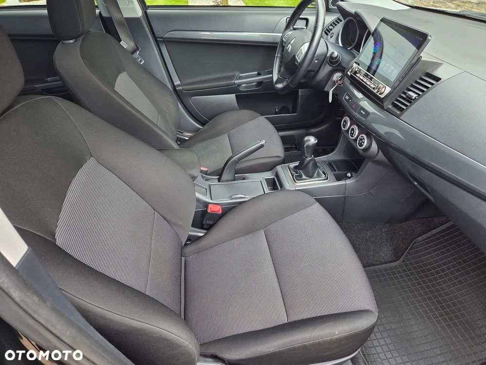 Mitsubishi Lancer - 21
