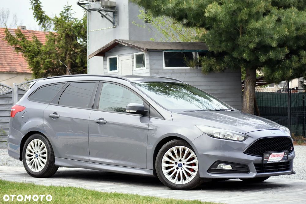 Ford Focus 2.0 TDCi ST - 11