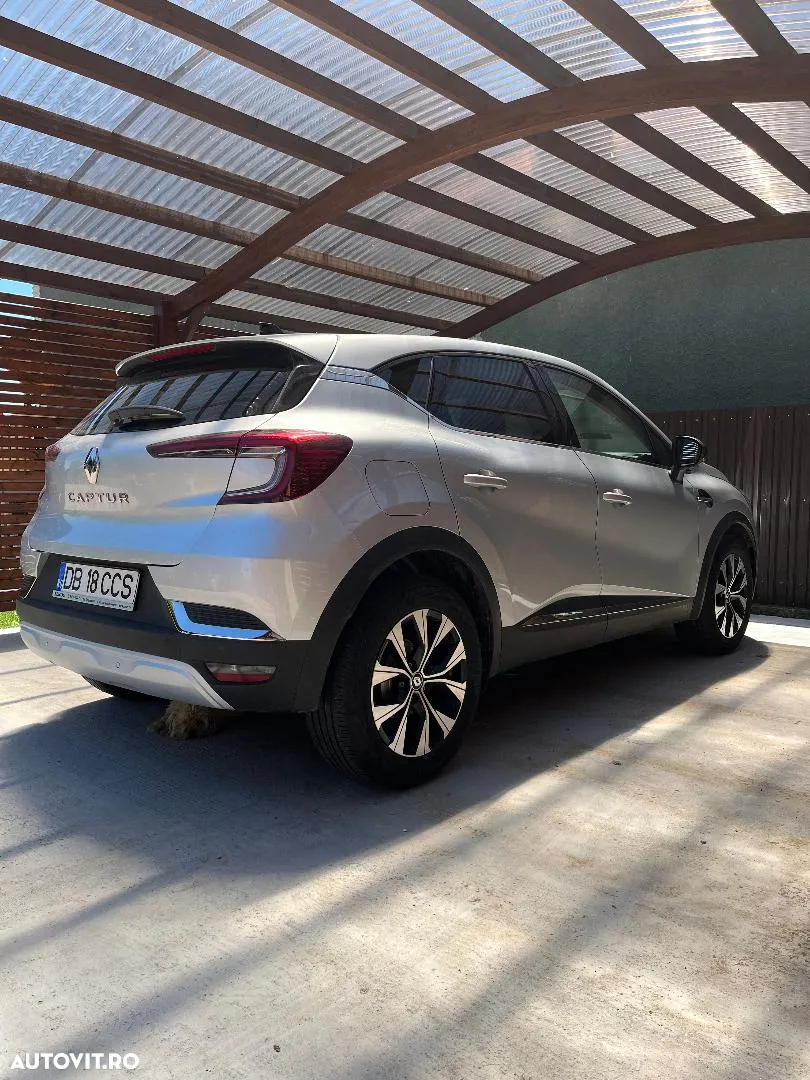 Renault Captur MHEV 140 EDC Techno - 4
