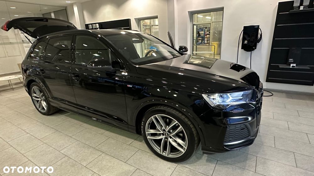 Audi Q7 - 1