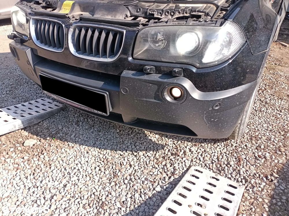 Zderzak przód przedni BMW E83 X3 przed lift xenon czujniki pdc halogeny 668 schwarz II - 1
