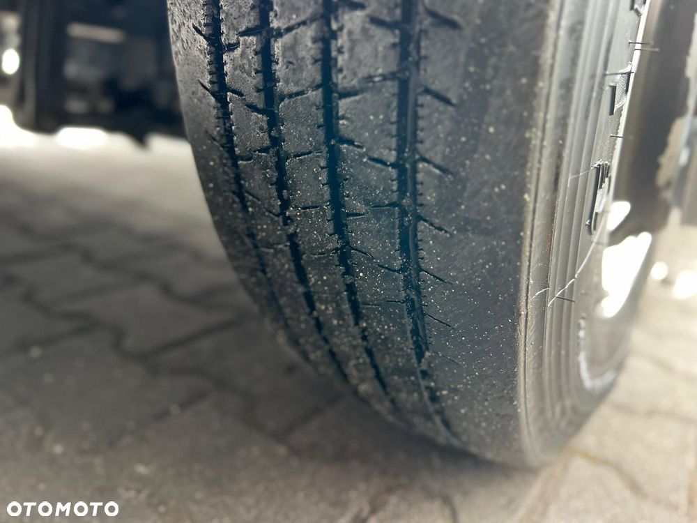 Mercedes-Benz ATEGO 818 L PLANDEKA + WINDA 3 FOTELE KLIMA PODUSZKI - 25