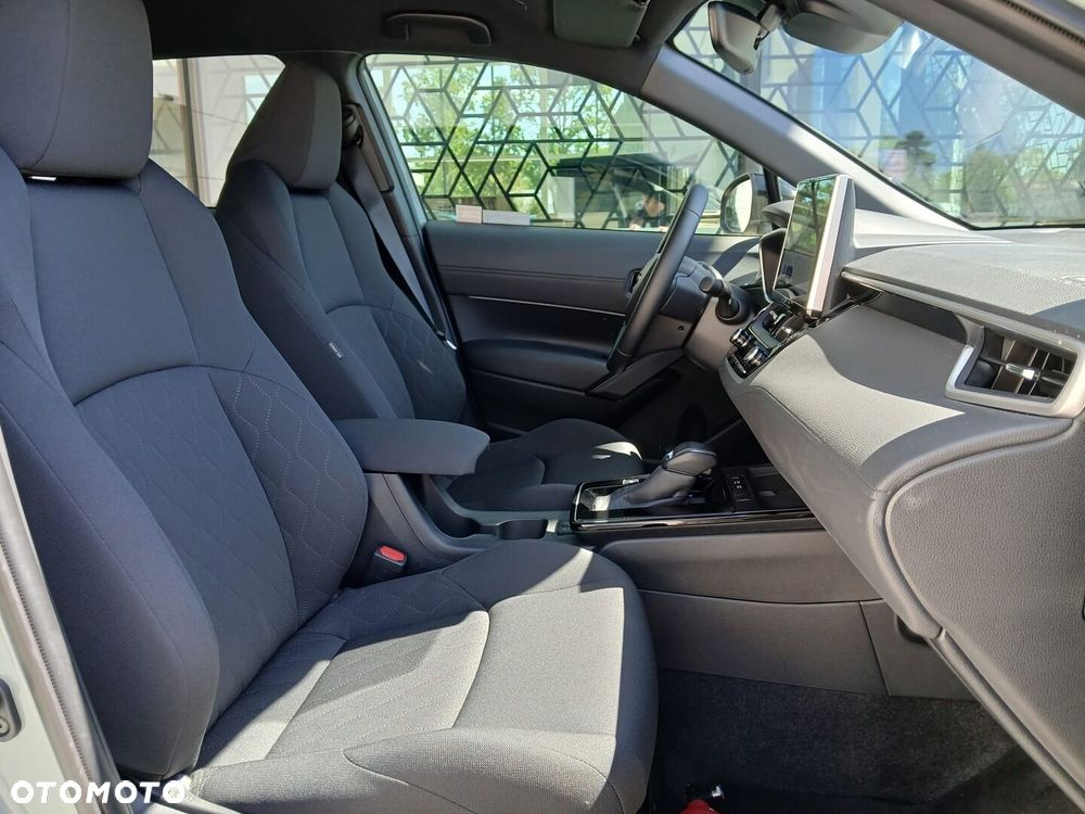 Toyota Corolla Cross 2.0 Hybrid Style AWD - 26