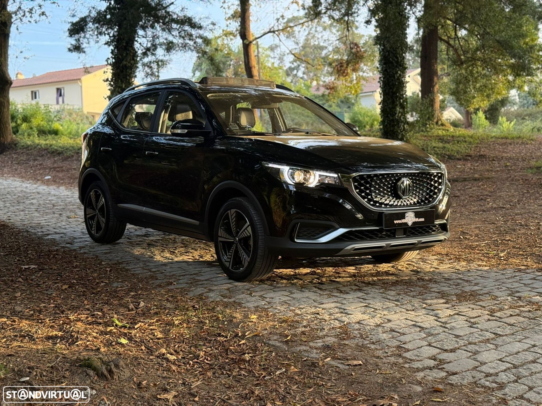 MG ZS - 1